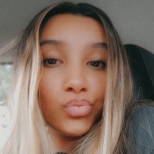 Meet your Posher, Sophia